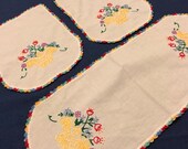 Wedding Gift, PRISTINE 1940s Vintage Table Linen Set, HAND Embroidered Yellow Red White Runner Doilies Farmhouse Cottage Home Decor
