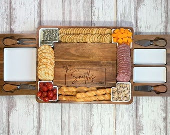 Planche à charcuterie personnalisée, planche à découper personnalisée, planche à fromage personnalisée gravée, cadeau de mariage, planche à charcuterie avec ustensile