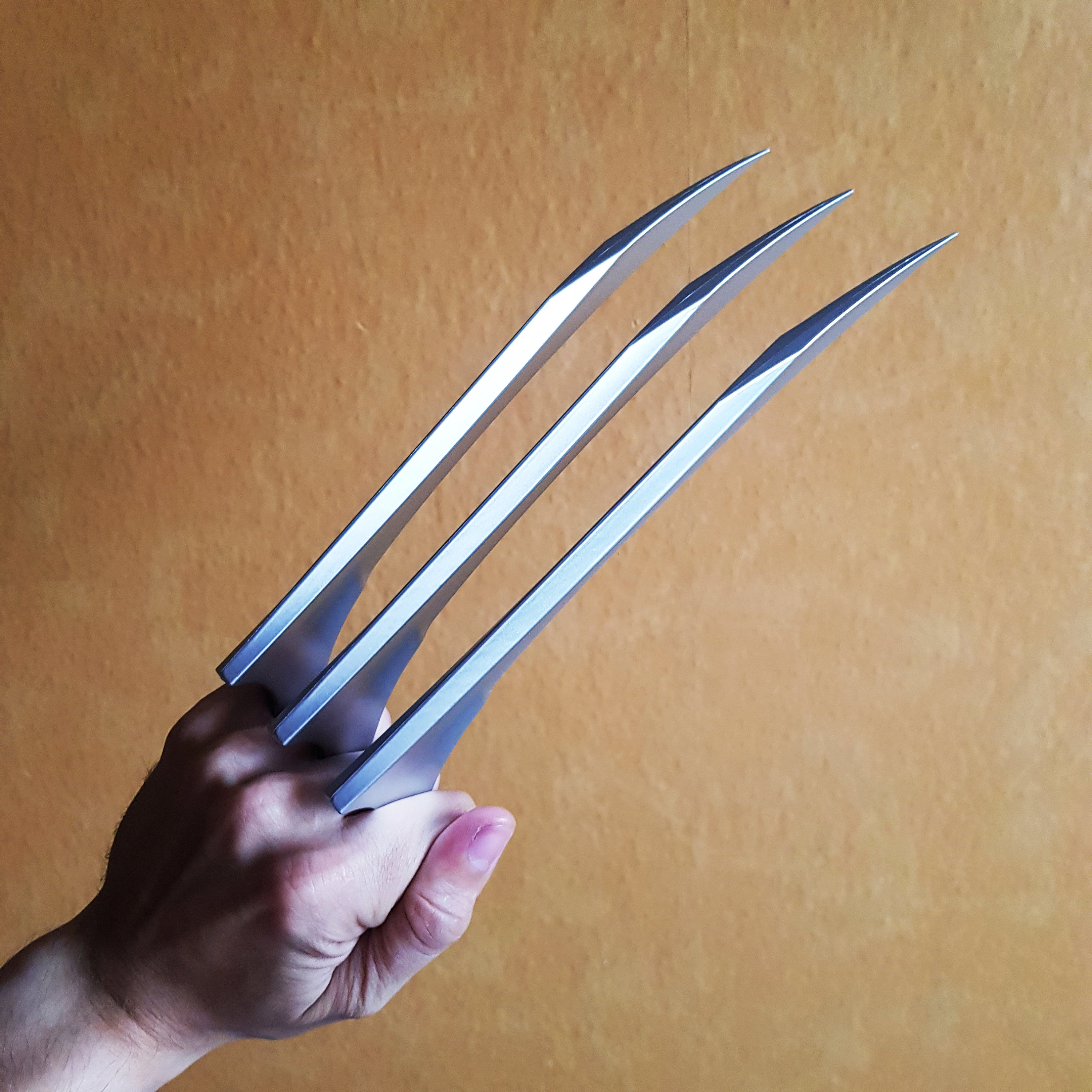 Métal Wolverine Claws -  Canada