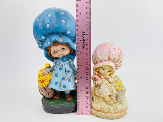 Vtg 1970's Flower Girl in Bonnet Ceramic Figurine, Cute