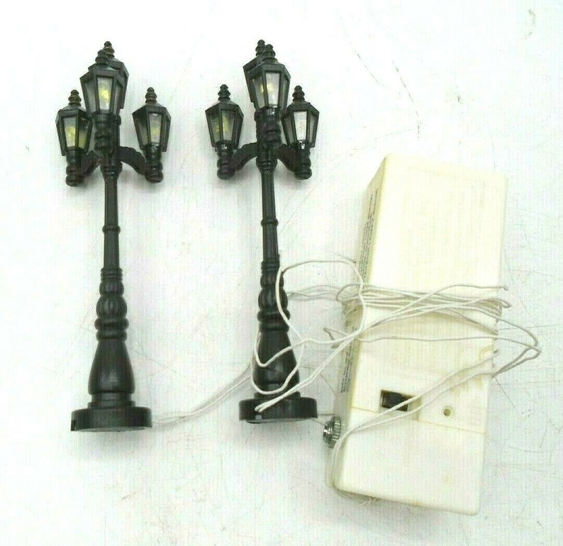 Lemax Street Lamp Set Lot of 7 14 Vintage Village People /& 2 Adapters
