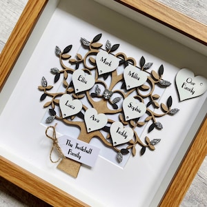 Personalised Family Tree Frame - Christmas Gift -  Wooden Family Tree - Bespoke Frame - Gift for Wife - Gift for Husband - Gift for Mum