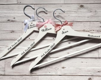 5 x Personalised Wedding Hanger - Bride Hanger - Wedding Dress - Bridesmaid Gift - Wedding Keepsake - Maid of Honour Gift - Flower Girl Gift