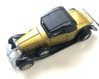 1980s - PUSH PULL - No. 3019 Pull Back Cadillac V16 1931 - Made in Hong Kong - Toy Car - Unbranded -