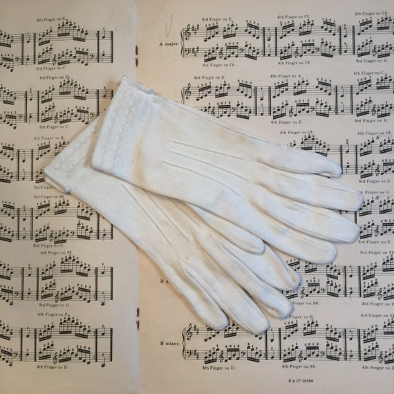 VINTAGE - Doeskin Gloves - 6 1/2 - SMALL - Boulto… - image 2