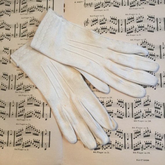 VINTAGE - Doeskin Gloves - 6 1/2 - SMALL - Boulto… - image 1