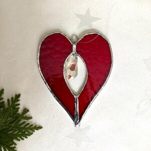 CRIMSON HEART - Sun Catcher - Housewarming Gift - Window Ornament - Friendship Gift - Teacher Gift - Stocking Stuffer