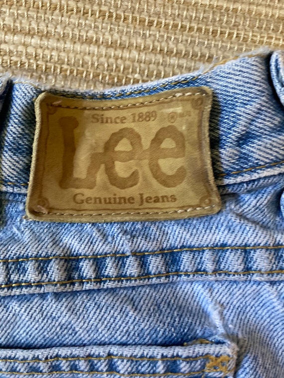 Vintage Lee light weight jeans 35x29 - image 4