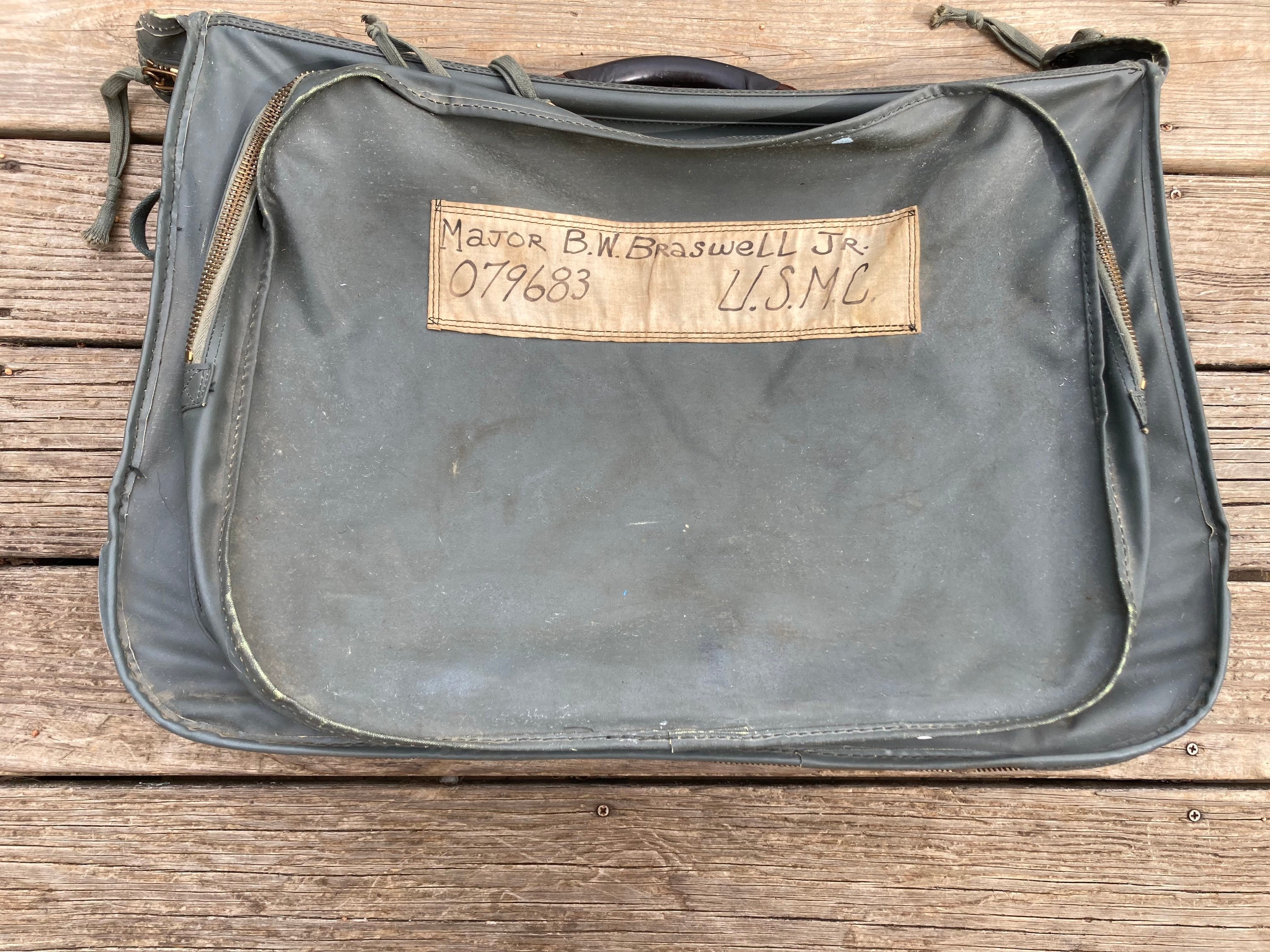 Vintage USMC Marine Garment Bag Suit Case 24”x17”x7
