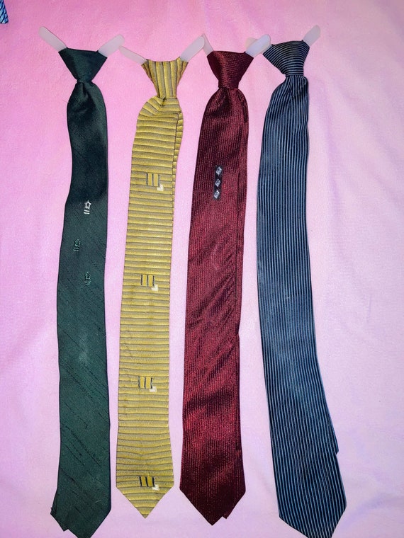 Vintage 60s bow tie & skinny neck tie lot assorte… - image 3