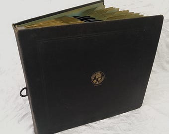 1920s Columbia Grafonola Album with 12 HMV 78 RPM Records: Beethoven, D'Oyly Carte