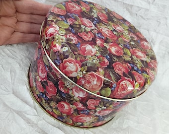 Round Vintage Roses Tin: Sherriffs of Kingsbridge Biscuit Selection