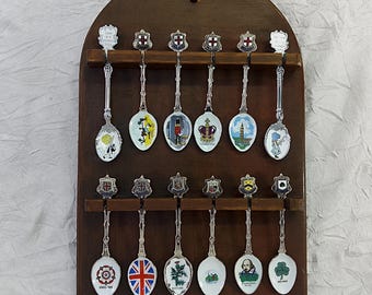 Vintage Wooden Spoon Rack & 12 Souvenir Spoons: Enamelled Bowls UK, Holly Hobbie