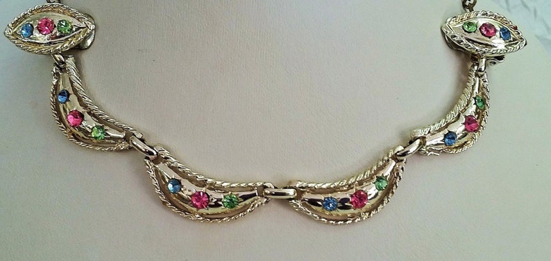 Vintage silver tone leaf necklace /& clip earrings set multi color rhinestones