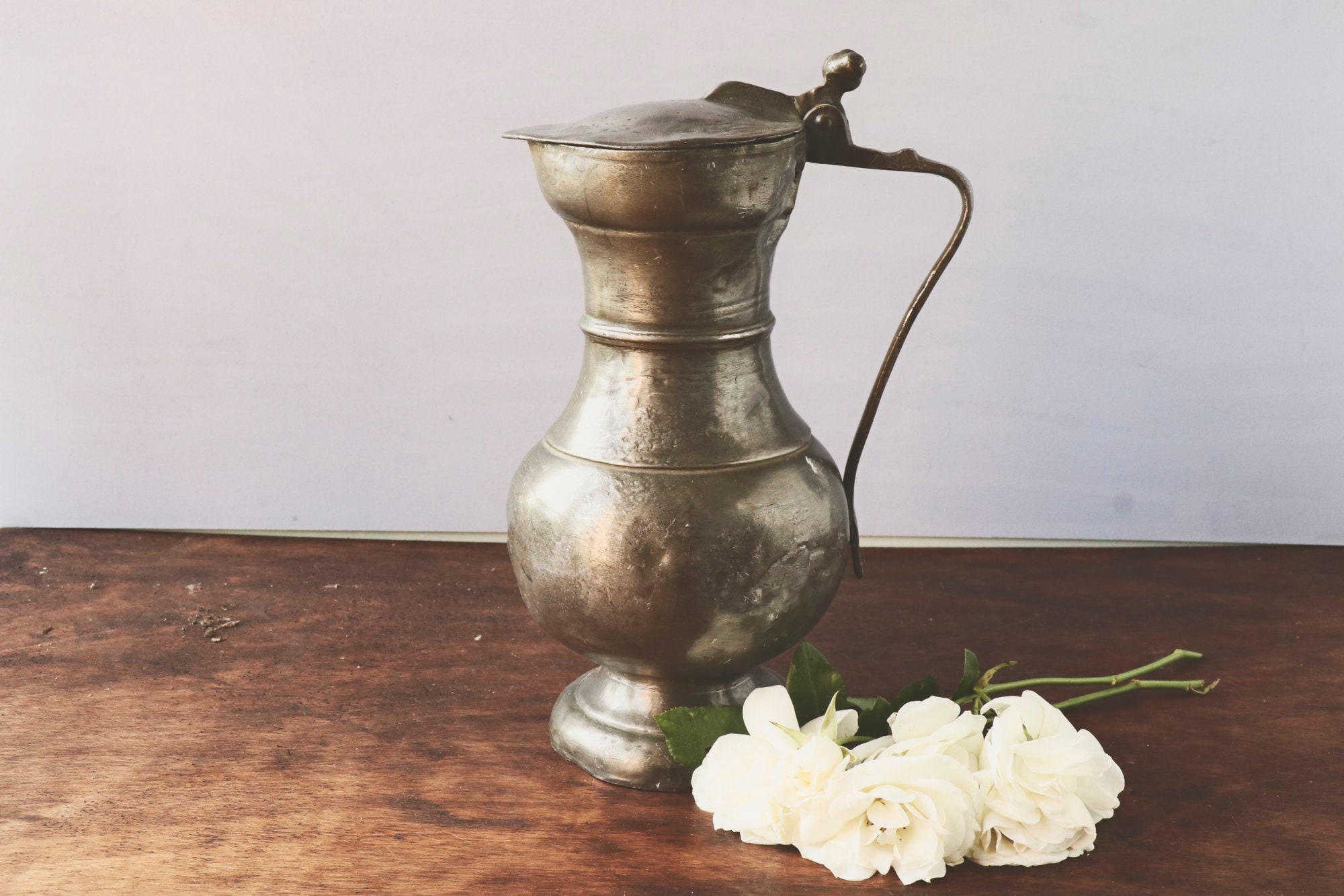 Vintage Français Pewter Jug avec Couvercle