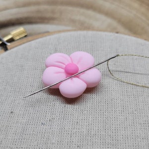 Needle Minder,Pink Flower Needle Minder,Needle Nanny,Sewing,Needle Magnet,Needlecraft Tool, Christmas Gift,Embroidery
