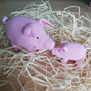 Realistic Knitted Piggy family Pig Mom with Piglet toy for Your Farm animals yard