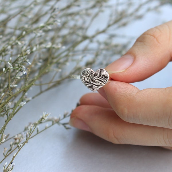 Fingerprint Heart Ring -  Actual Fingerprint Ring - Hammered Band - Heart Ring - Personalized Ring - Christmas Gift - Thumbprint Ring