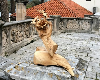 Liebe vom Herzen Holzherz, Holzskulptur, Holzhandskulptur. Skulptur aus Olivenholz. Einzigartiges Geschenk.