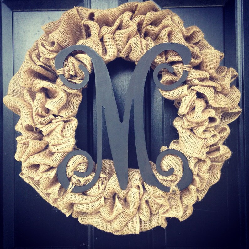 Basic everyday burlap wreath with Monogrammed inital letter can be any color image 1