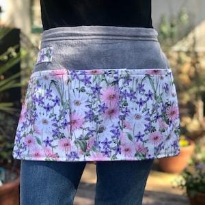 Floral Garden Apron with Pockets: Gray Cotton Canvas Waist Apron