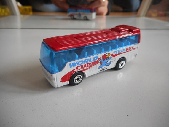 matchbox tour bus