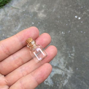 100pcs 16x24x06mm 1.5 ml Mini Clear Glass Bottles With Cork Small Tiny Vials Jars Containers Cute Wishing Bottle