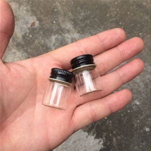 100pcs 5ml 6ml 7ml 10ml 14ml Mini Glass Bottles with Aluminium Cap Liquid Bottles Empty Glass Jars Screw Metal Top