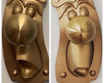 【希少】 Disney 不思議の国のアリス　ドアノブ　アーチ型装飾用ドア 不思議の国のアリス、ドアノブ氏のレプリカ、ゴールドカラー。100