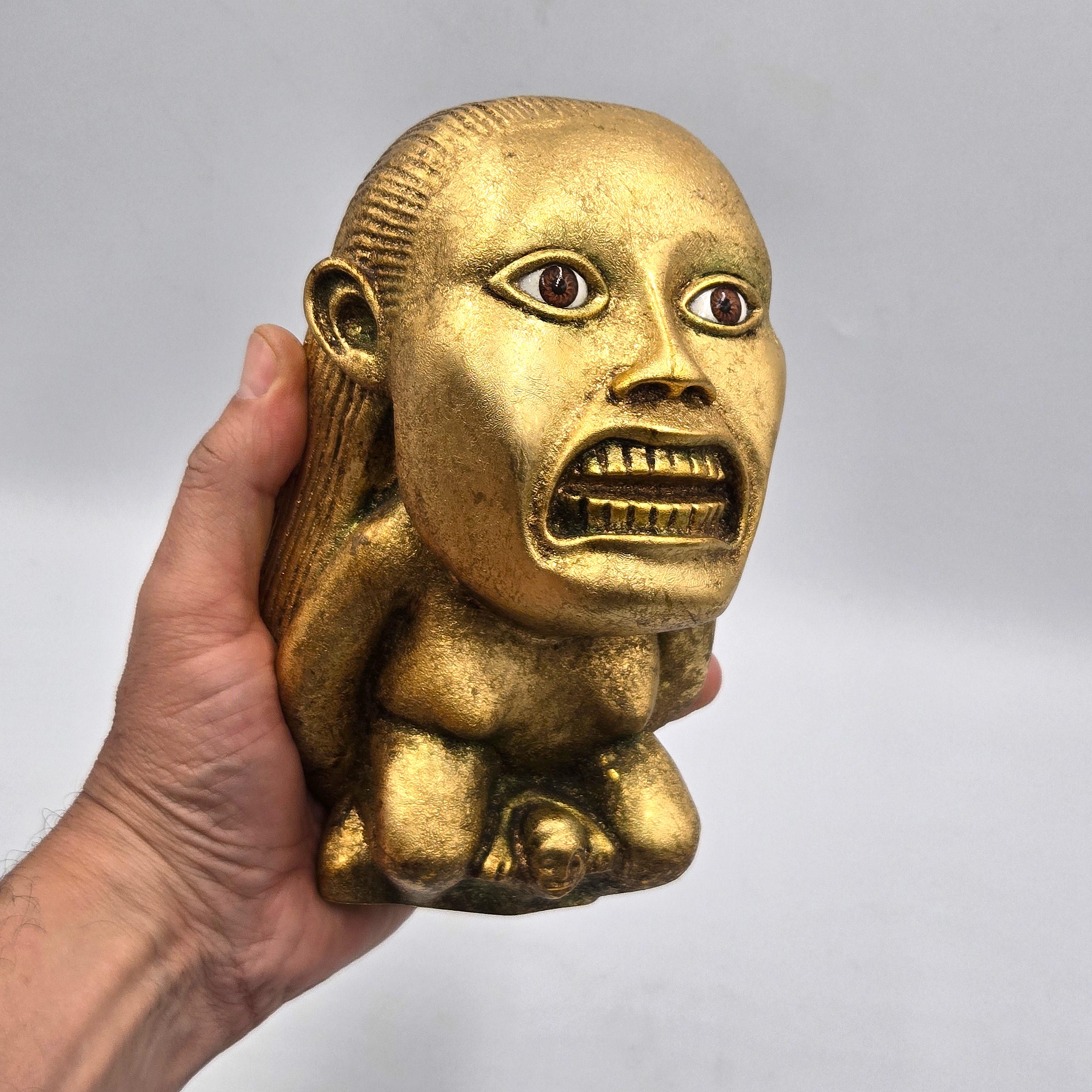 インディ・ジョーンズの金箔仕上げの豊穣の偶像（目付き）と台座を新た
