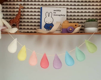 Scandi Rainbow Raindrop Garland, Droplet Garland, Felt Garland, Nursery decor, pastel rainbow banner, Nursery Garland,Teardrop Garland