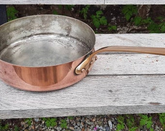 A Simon copper sautèpan paris skillet frying pan vintage french classic cookware one of a set of three restaurant tin lined 1.7mm handle