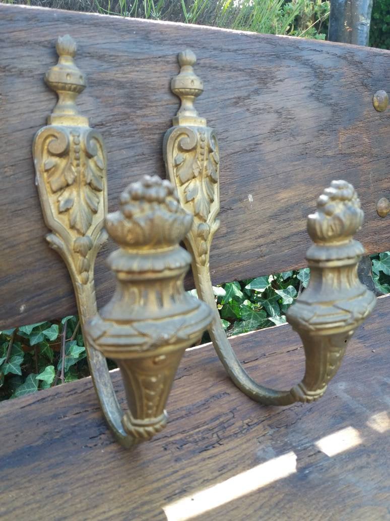 Le Rideau en Bronze Retiennent Des Ormolu Antiques Français Drapes Supports d'habillage de Traitemen