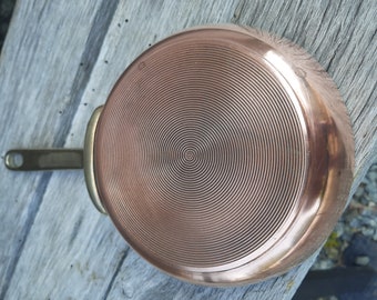 Petite casserole ronde vintage en cuivre Mauviel, épaisseur 2,7 mm, villedieu, artisanat français, article rare, cuisine de chefs professionnels