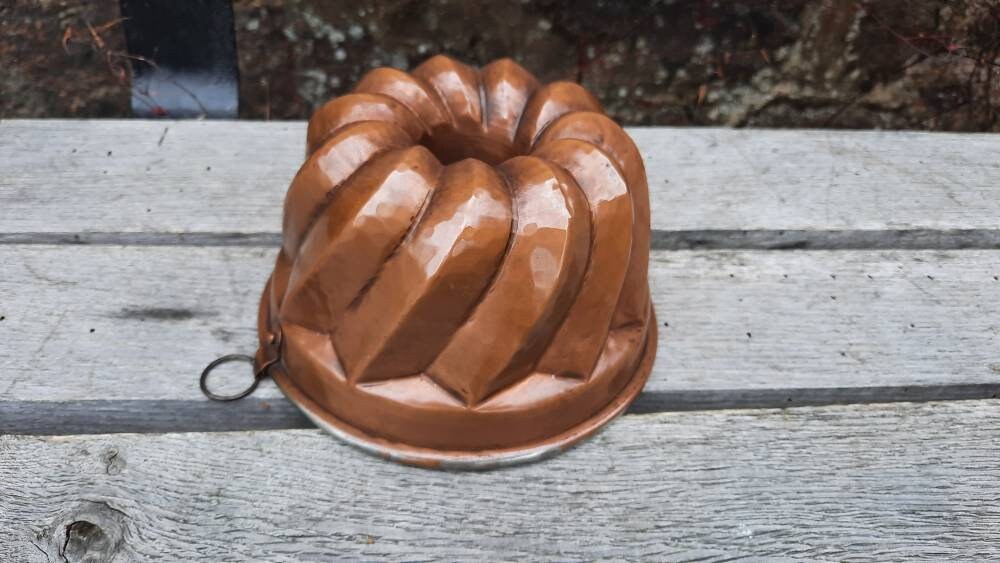 Cuivre Martelé Bundt Gelé Moule Gâteau Étain Décor de Cuisine Français Antique Maison Cuisson Gelées