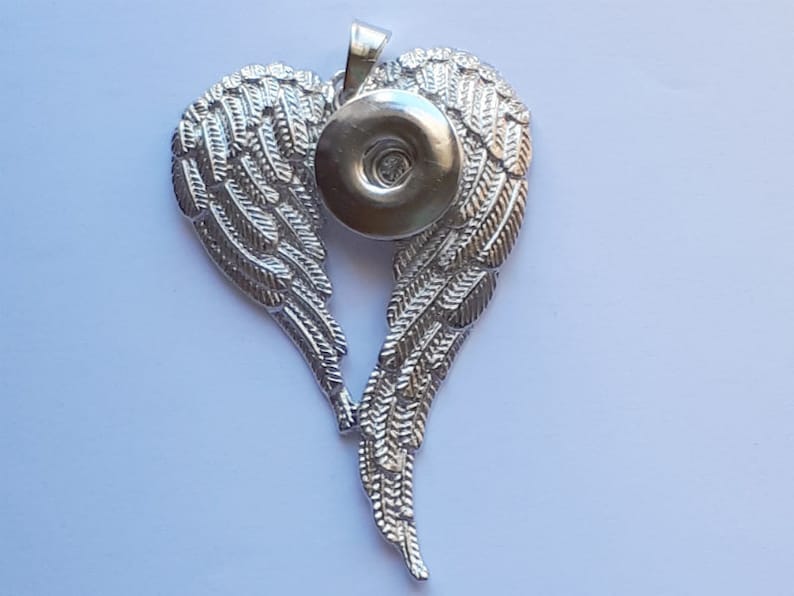 Necklace Pendant 1 Large Wing Charms Snap Button Antique Silver Tone