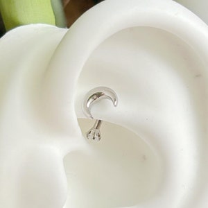 1 PC- Bar 16g - ASTM F136 Implant Grade Titanium - Rook Daith Vertical Labret -Vertical Labret - Moon and Star Vertical Labret