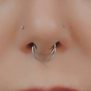 1 PC-16g 8mm 10mm - Surgical Steel Clicer-  Septum D Shape Earring