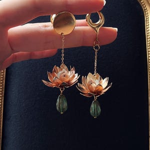 2 PCS - Lotus Flower Ear Plugs- Stainless Steel - Ear Weights - Gauges -Ear gauges