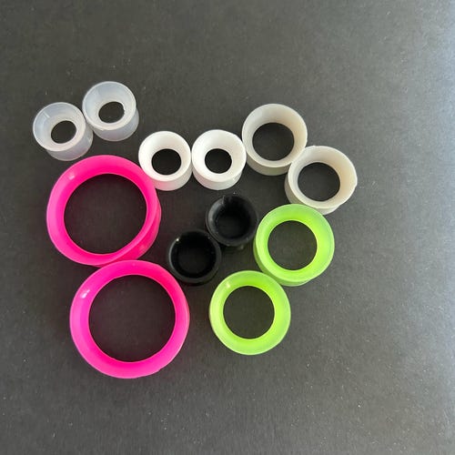 2 pcs - Soft Silicone Ear Gauges - Ear Tunnels