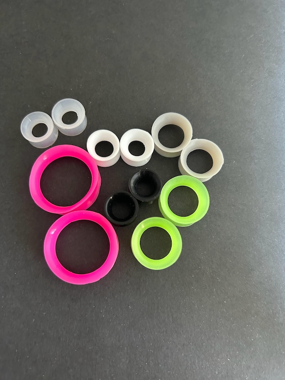 2 pcs - Soft Silicone Ear Gauges - Ear Tunnels