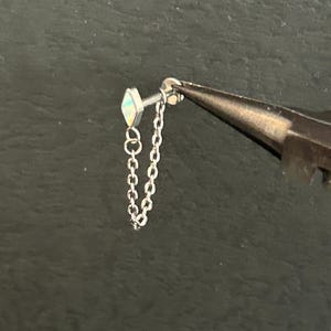 NEU ‣18g 16g ‣ Verifizierter Titan • Opal Labret Ohrstecker • Labret mit Innengewinde • Helix Ohrstecker • Hypoallergen Piercing