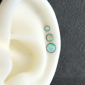 1pc -20g 18g  16g 14g -Verified Titanium - Moon Yellow Opal Push In Pin Bar Labret - Threadless Push In Labret - Lip Helix OP03