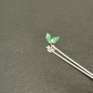 1 pc ‣18g  16g  6 8 10 mm ASTM F-136 Titanium Moss Agate Labret - Internally Threaded