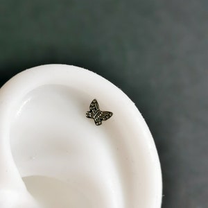 1 pc - 18g 16g - 6 8 10 mm - Implant Grade Titanium - Internally Threaded