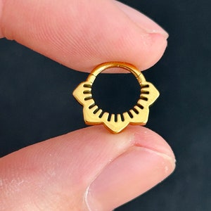 1 PC-16g 8 mm - Titânio grau de implante - Clicker de septo em forma de flor - Clicker de septo Daith Clicker