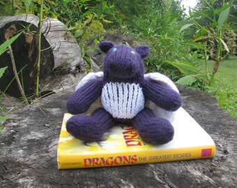 Small Sitting Dragon Knitting Pattern