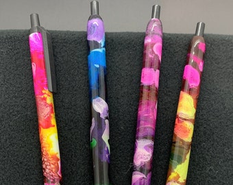 Multicolor marble swirl pens