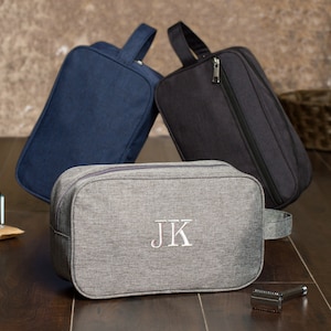Personalized Groomsmen Gift, Custom Dopp Kit, Groomsmen Toiletry Bag, Monogrammed Shaving Kit, Travel Dopp Kit, Mens Travel Case, Groom Gift