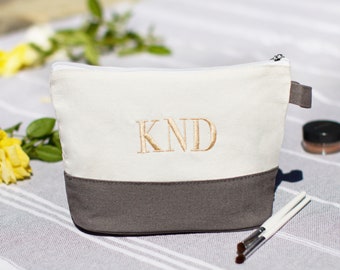 Personalized Cosmetic Bag, Custom Birthday Gift, Canvas Makeup Case, Birthday Party Gift, Monogrammed Gift Toiletry Pouch, Cute Gift Idea